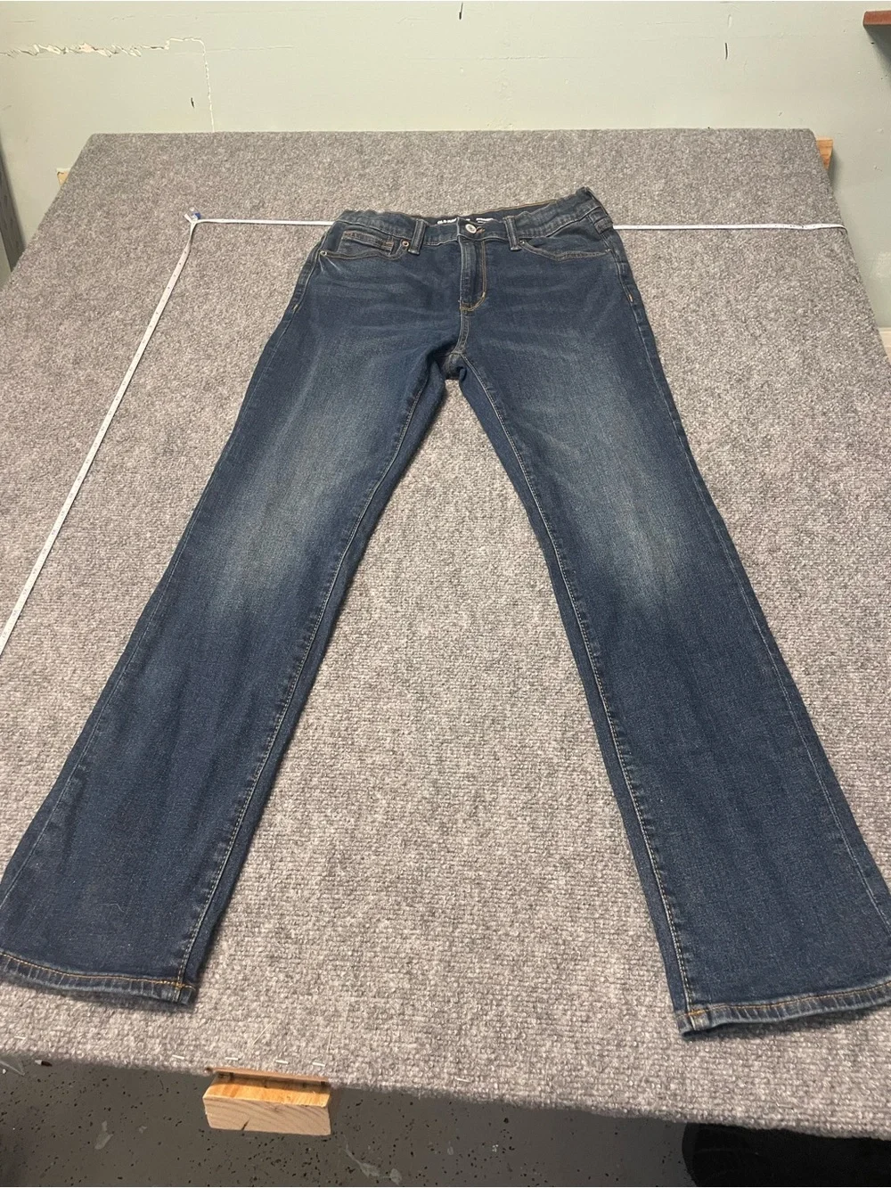 Old Navy Straight Built-In Flex Jeans in Dark Blue with Tan Stitching